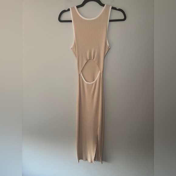 Amazon Knit Beige White Sleeveless MidiDress With Cutout Size Small - Picture 2 of 7